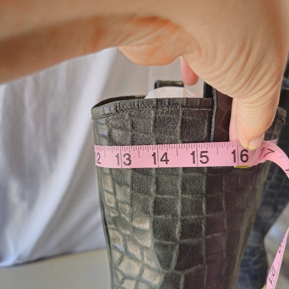 Born Black Textured Heeled Boots size 7.5 - Picture 15 of 16